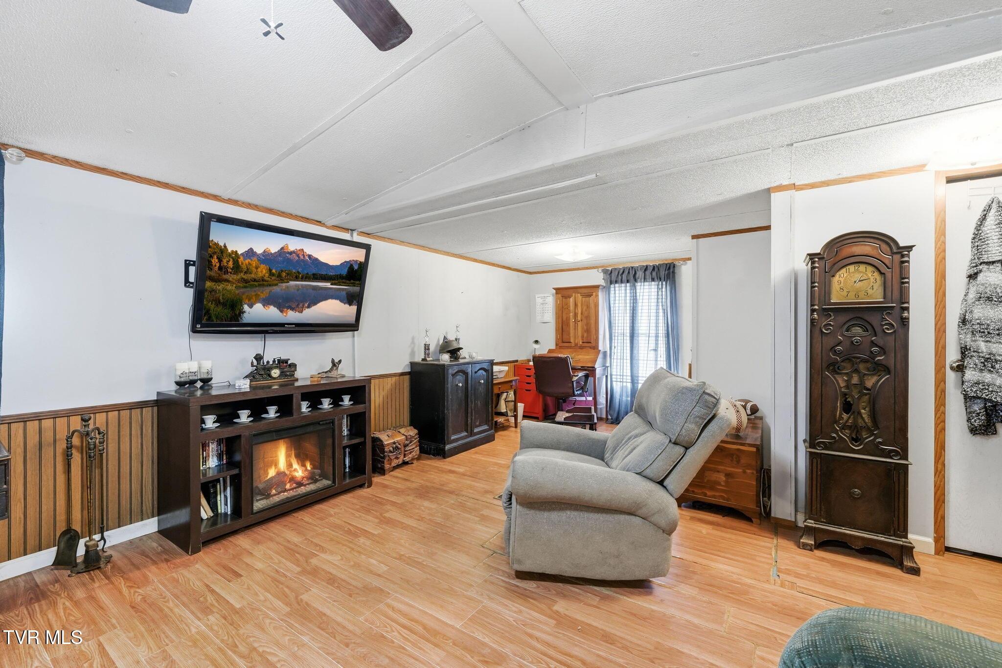 Image 2: 5-web-or-mls-020_JH 20260221-056_with_fi