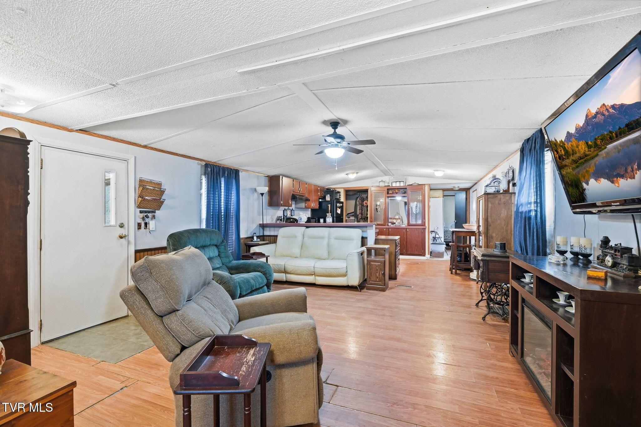 Image 3: 26-web-or-mls-021_JH 20260221-061