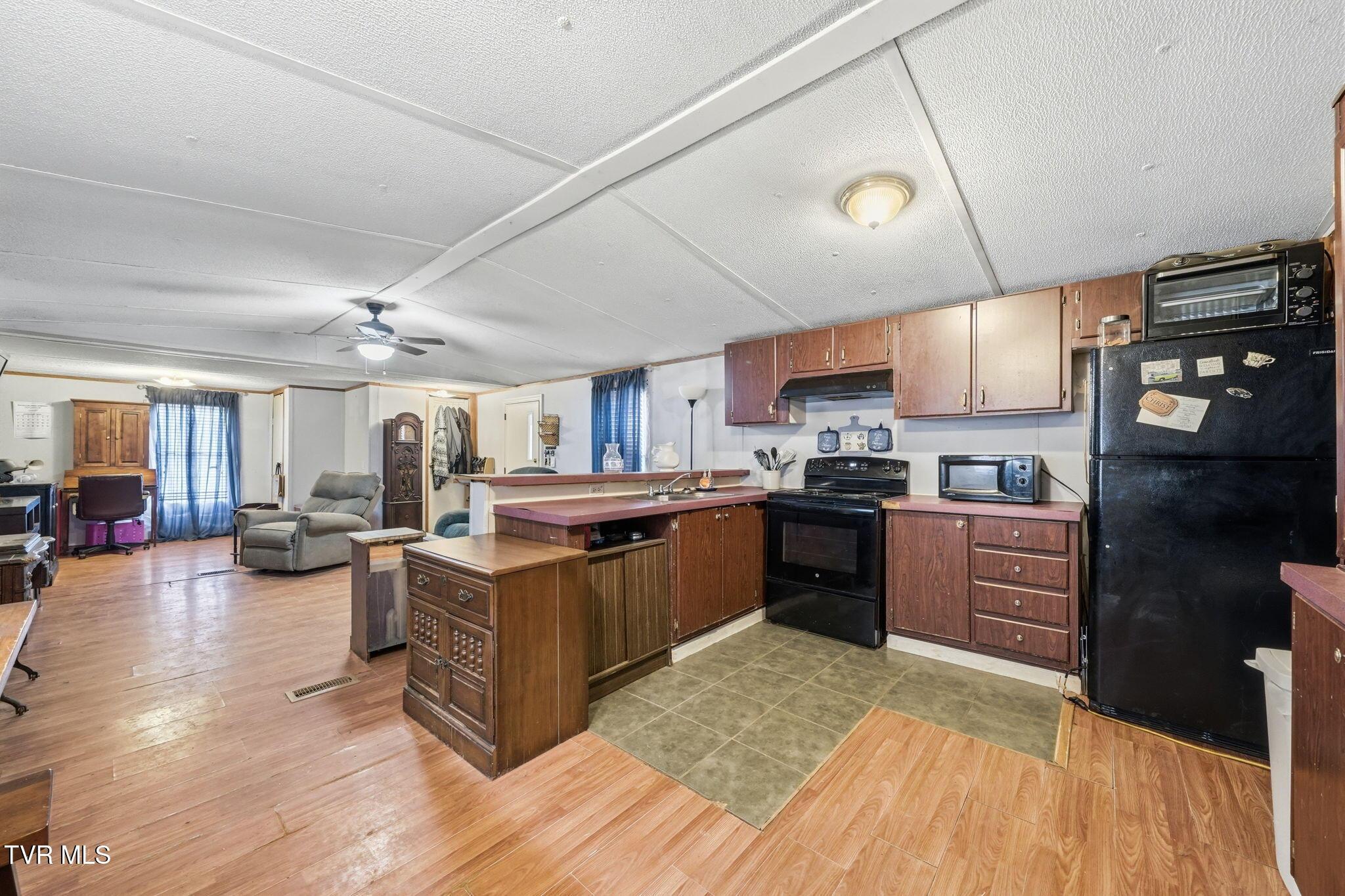 Image 4: 24-web-or-mls-023_JH 20260221-071