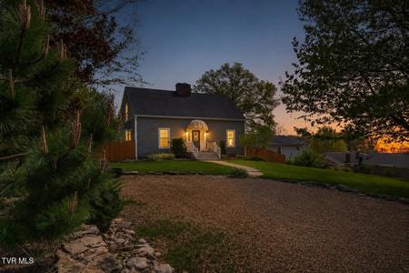 122 Stonewall Heights