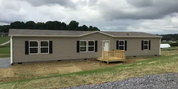 710 Sunnyside Loop