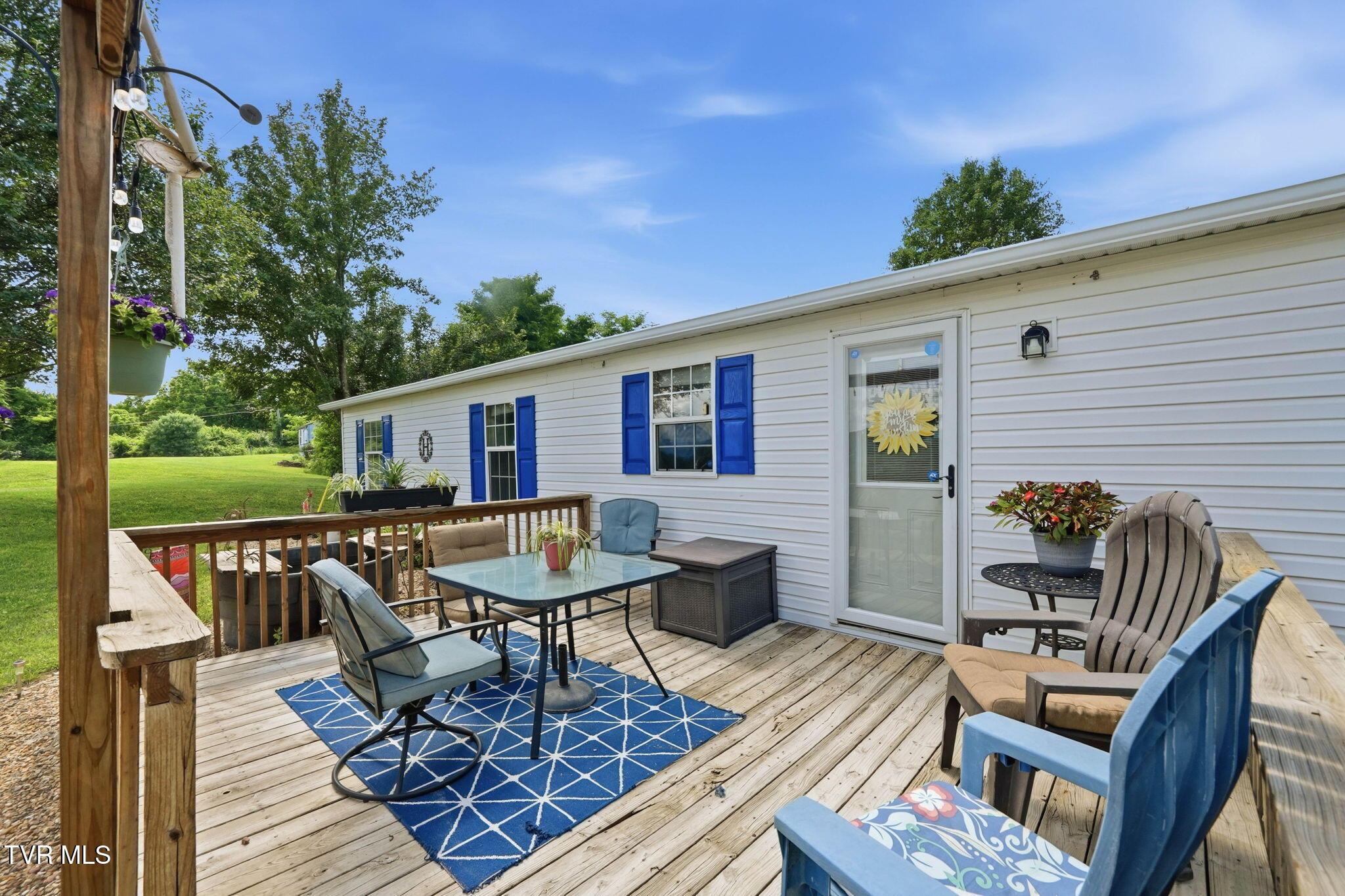 Image 4: 33-web-or-mls-22821 Hunter Brown Ln-5