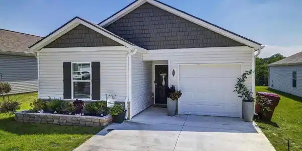 389 Arrowhead Drive