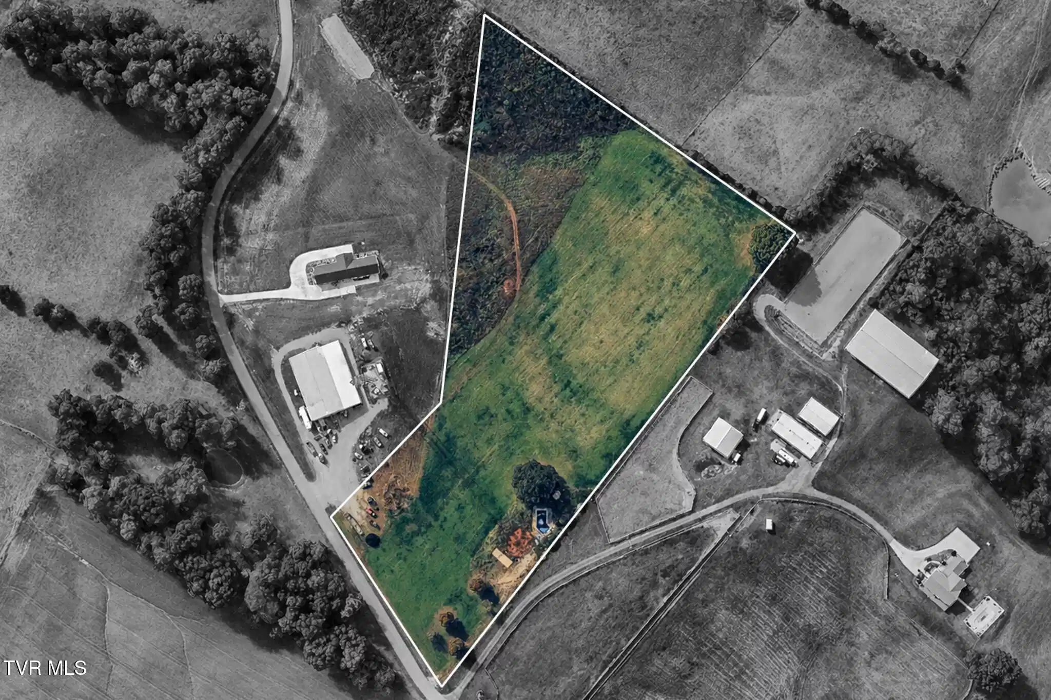 Image 1: 247 Bigwood Rd.-37