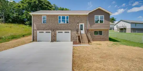 108 Hunters Run Lane