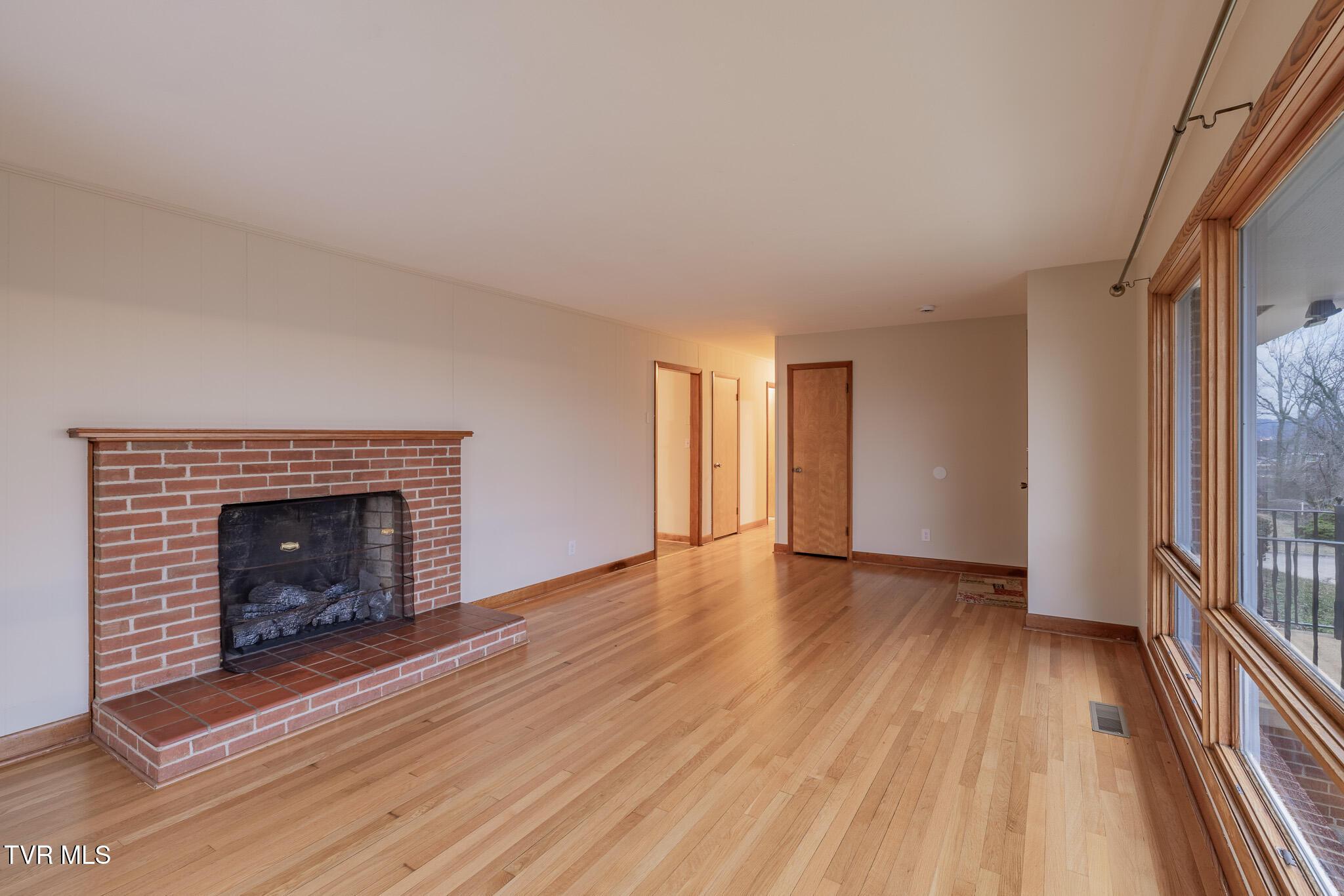 Image 4: 1R9A1866-HDR
