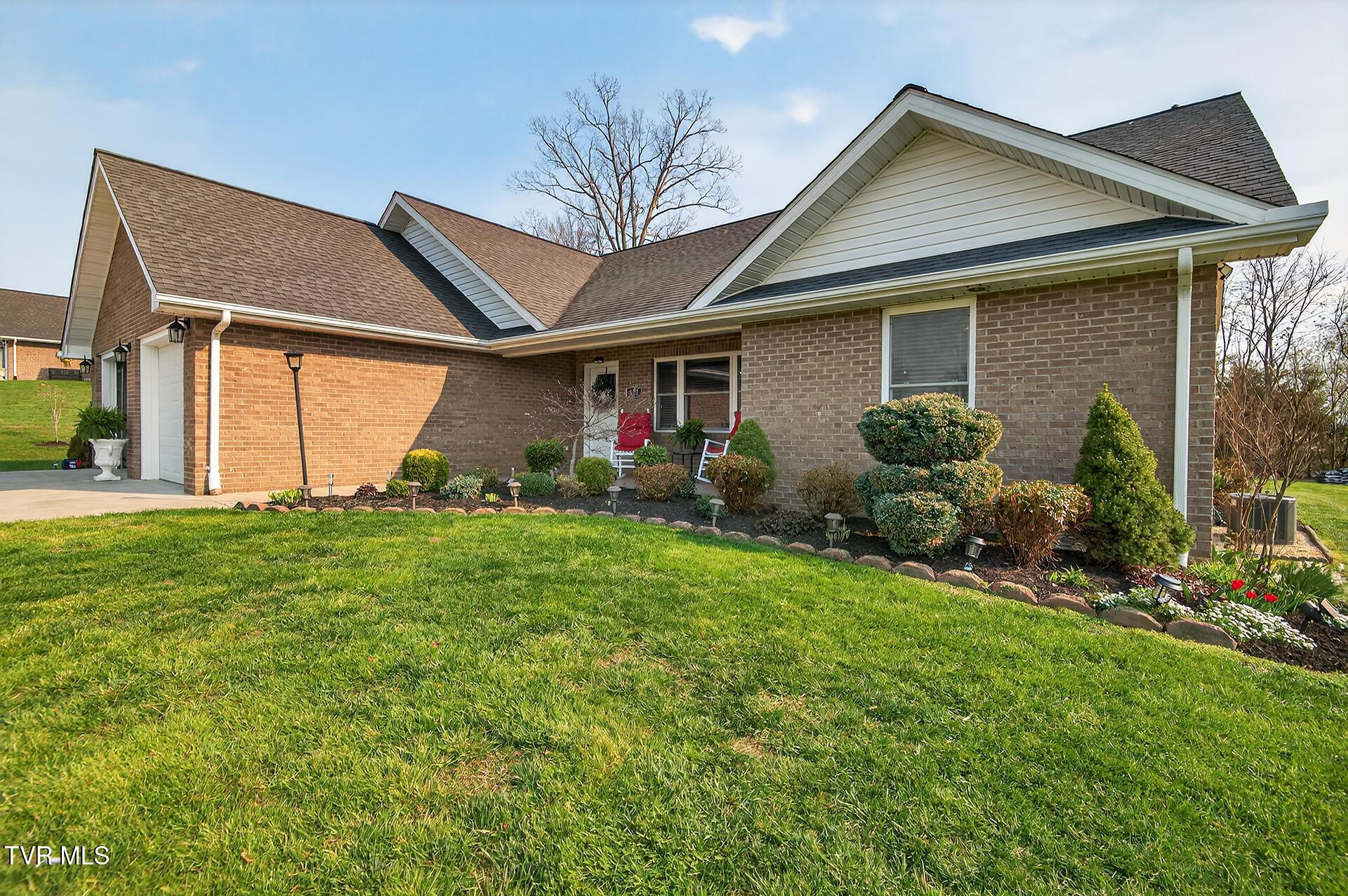Image 2: D-Neas-410-Garden-Meadow-Exterior-8156