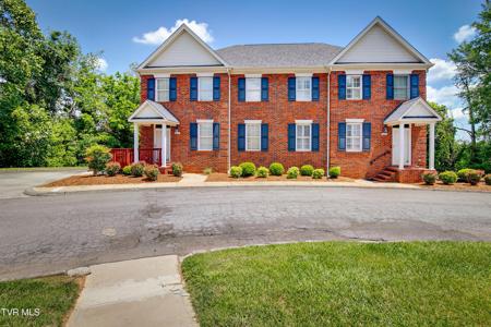 2043 West Manor Court