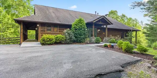2213 Woodcock Trail