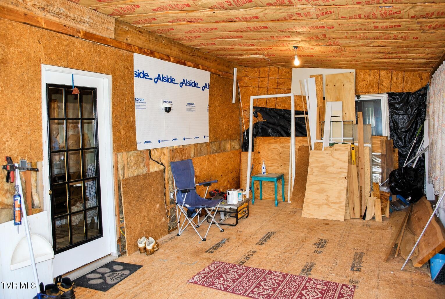 Image 4: Front room