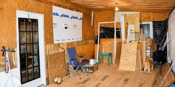 Image 4: Front room