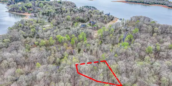 1502 Catoosa Drive