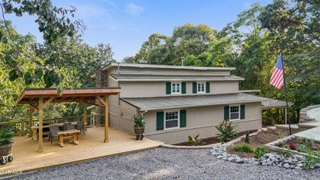 1068 Mimosa Drive