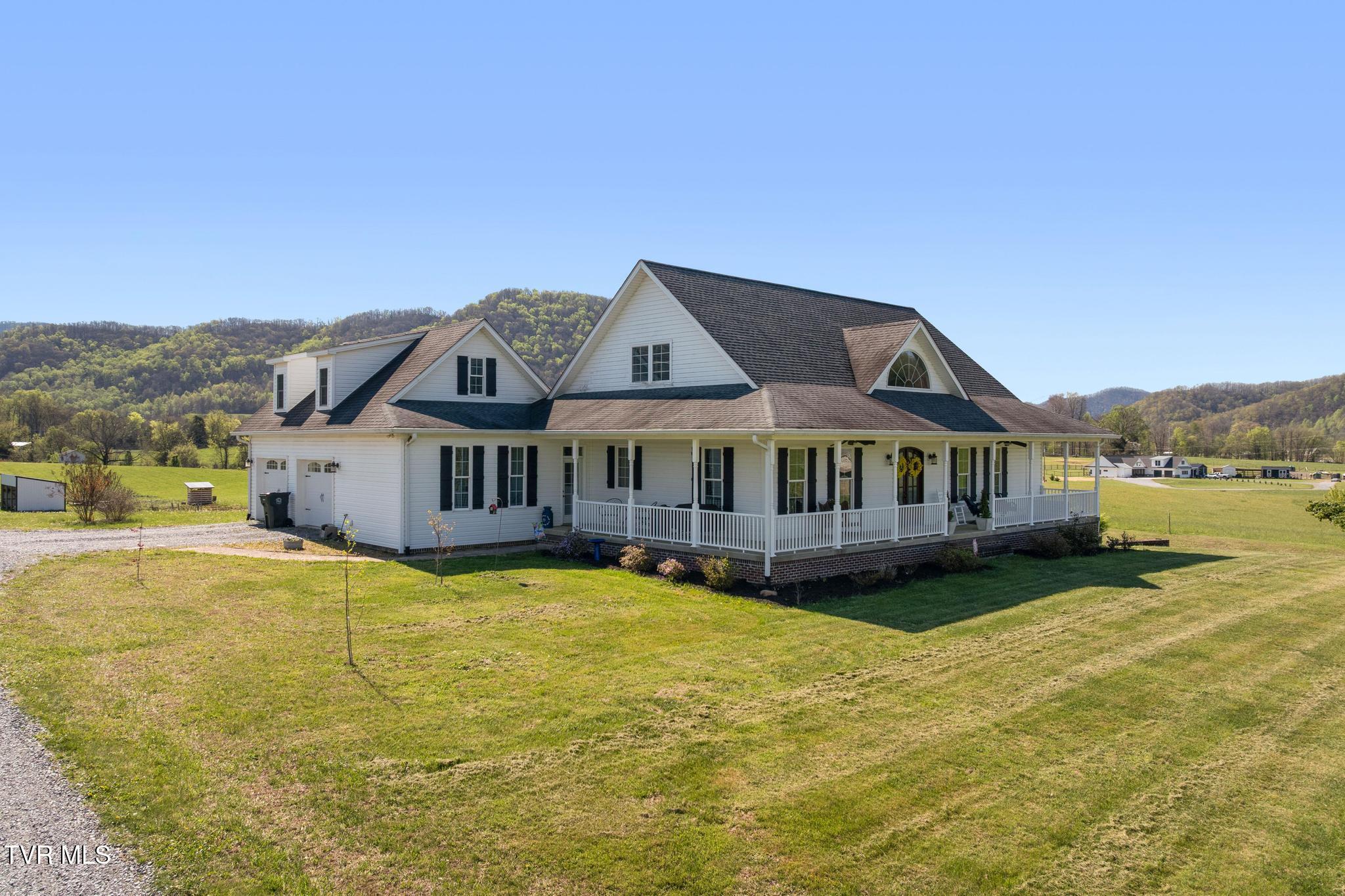 Image 4: Side view of home