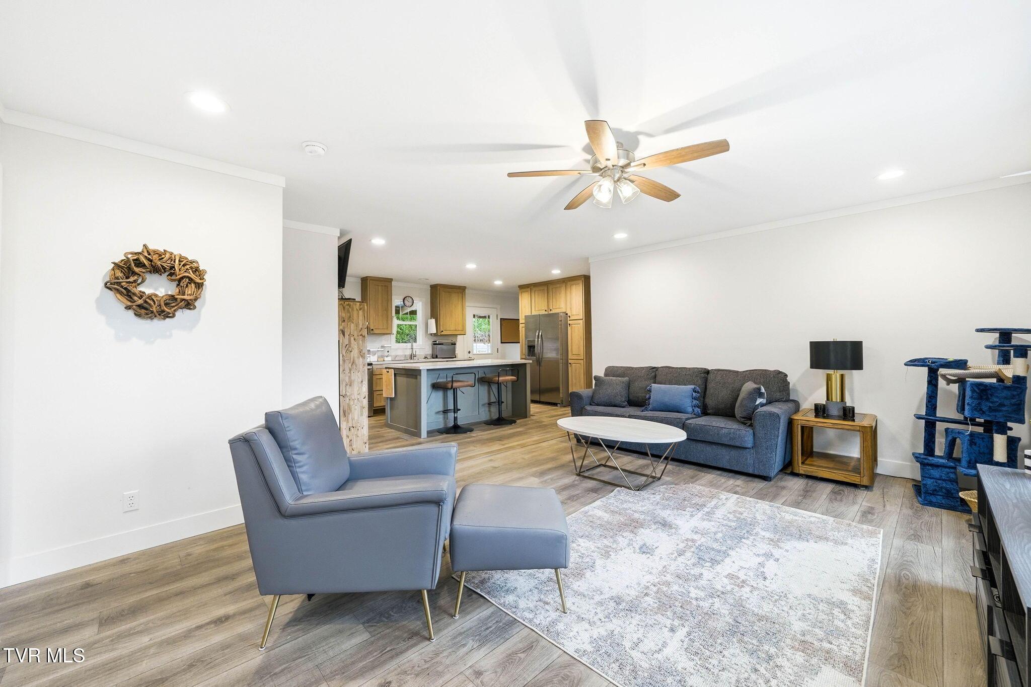 Image 4: open living