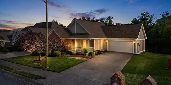 8 Willow Tree Court