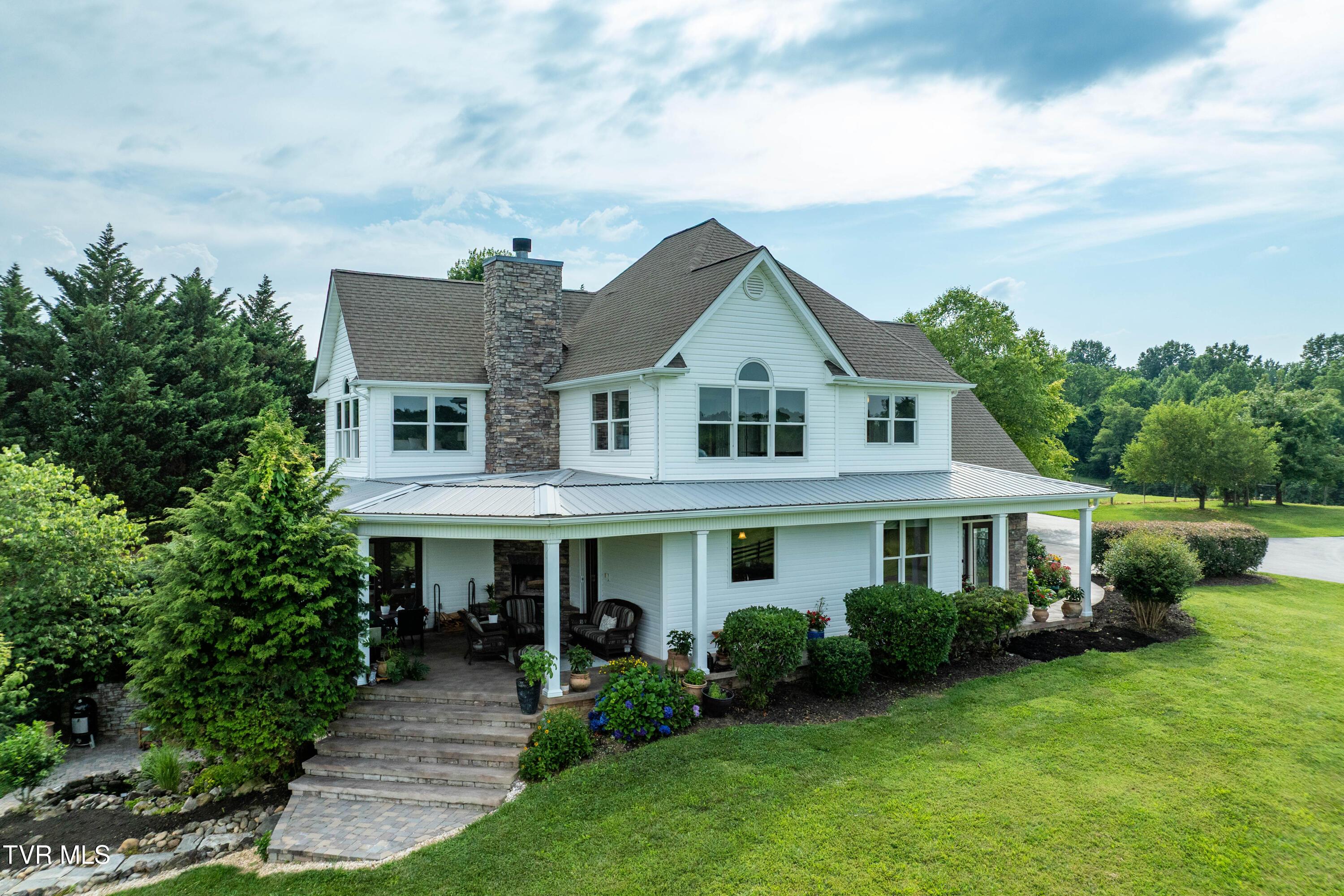 Image 2: 2294 Dry Creek Rd (22 of 156)