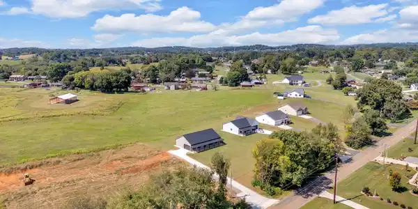 Image 3: 4-web-or-mls-DJI_20250910123037_0226_D
