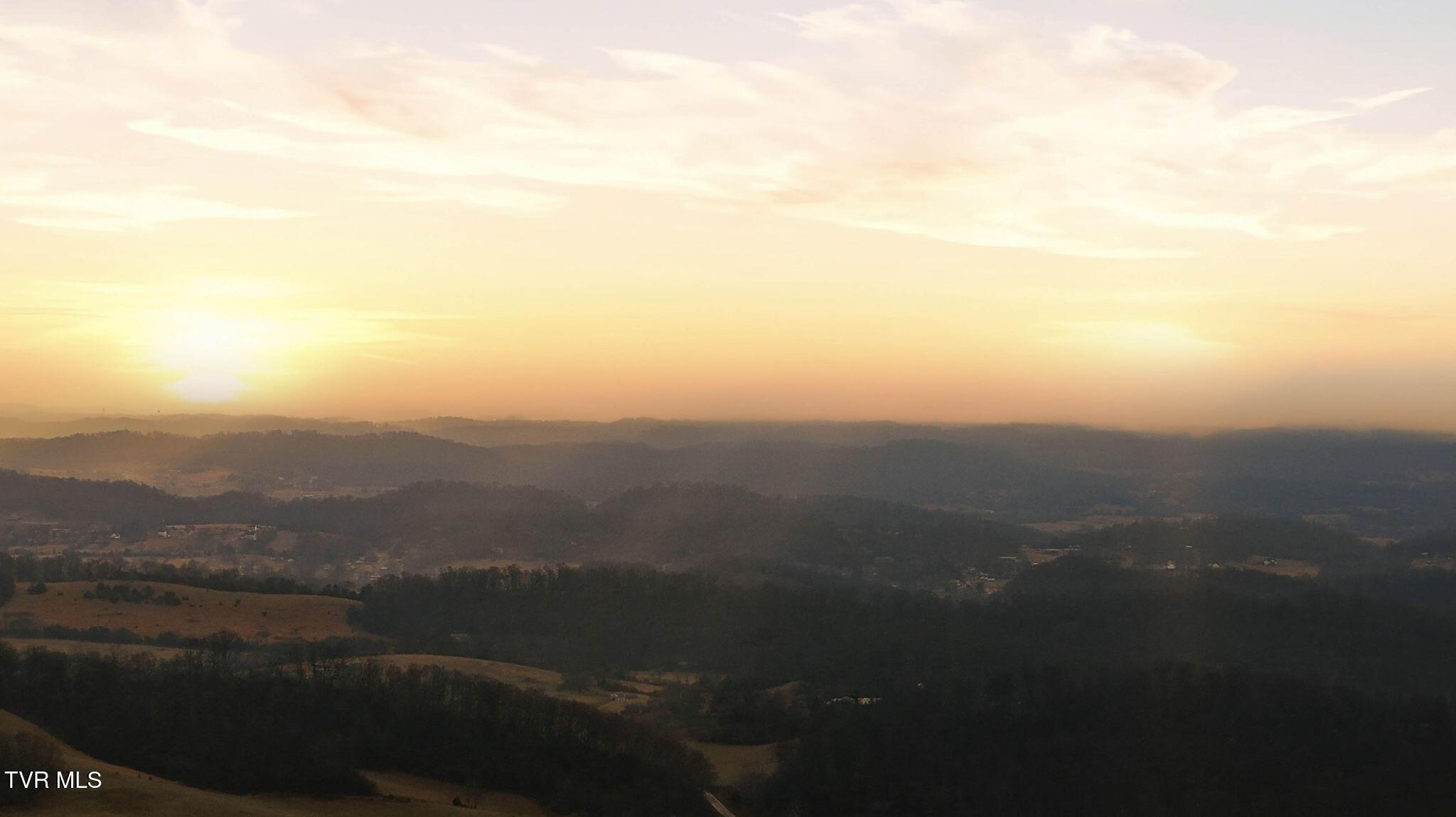 Image 3: 43-web-or-mls-283_Mitchell Ridge-48