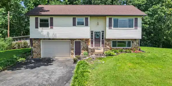 1695 Jim Fox Road