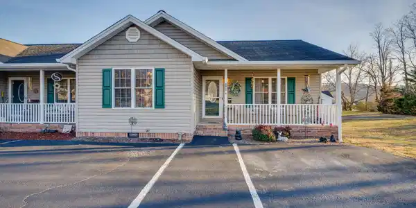 205 Dawn Drive