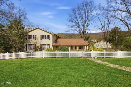 2412 Reservoir Road