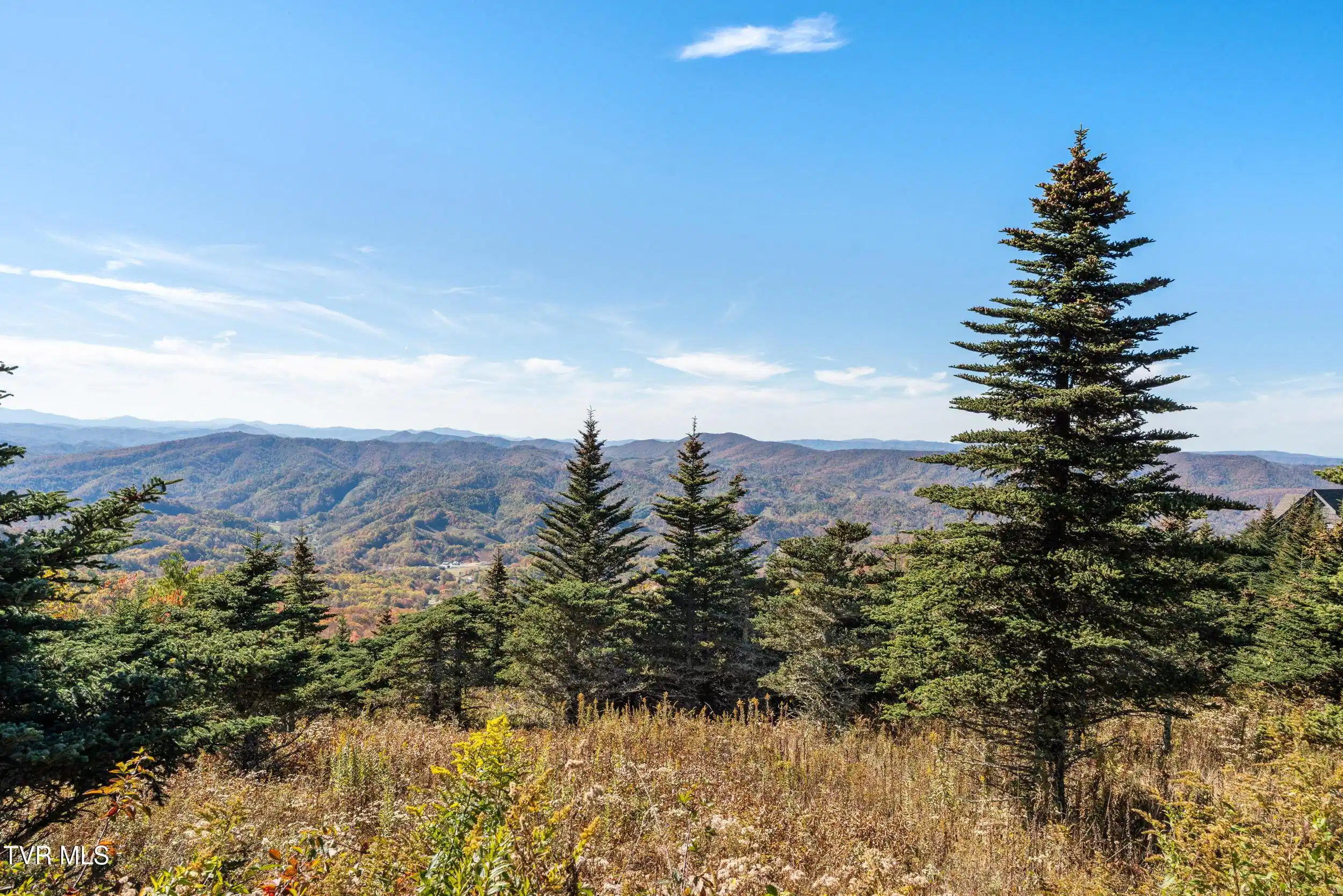 Image 1: Unobstructed views at over 4700'