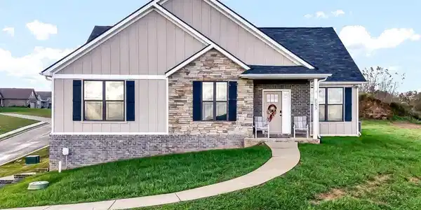 2593 Shoreline Vista