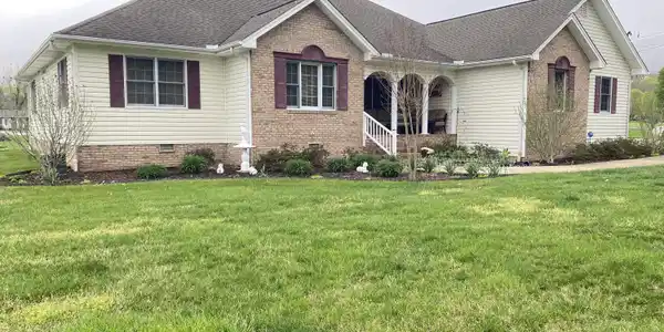 127 Howard Court