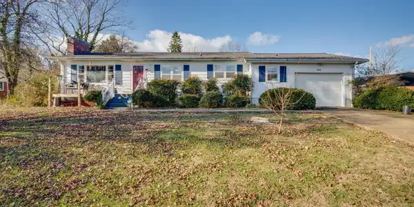 107 College View Drive