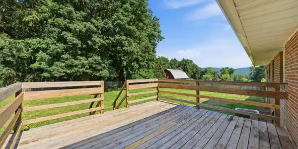 Image 2: 284 H Heaton Rd Elizabethton TN