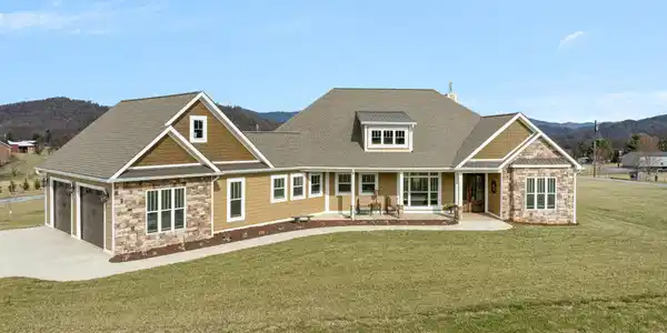 132 Hamilton Road