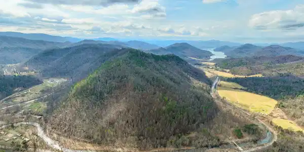 Image 2: 9613 Roan Creek Road (6 of 71)