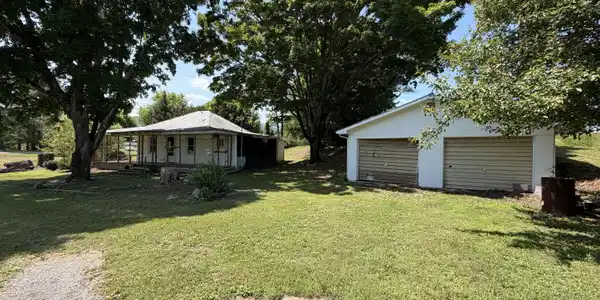 110 Fishpond Road