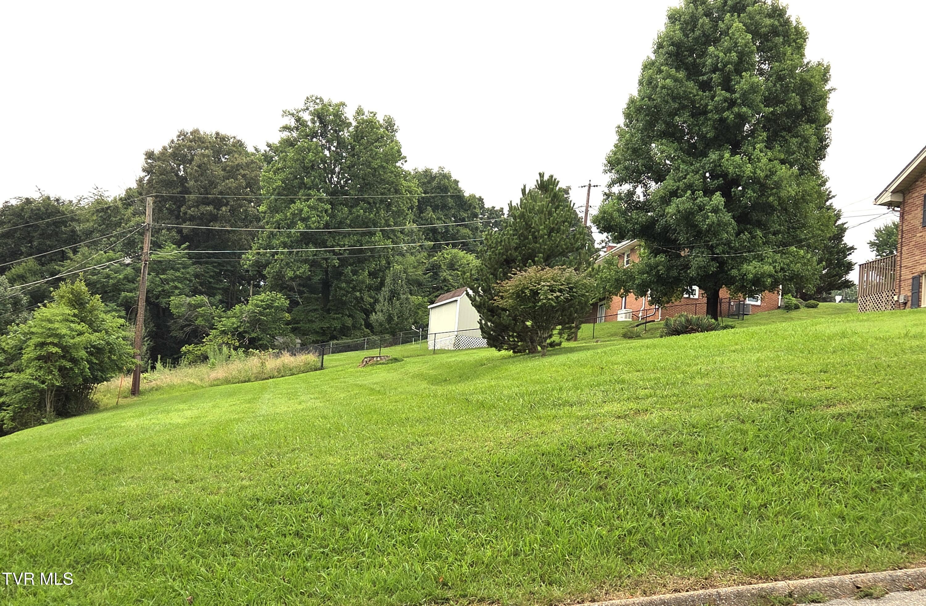 Image 2: 01 Extra Lot
