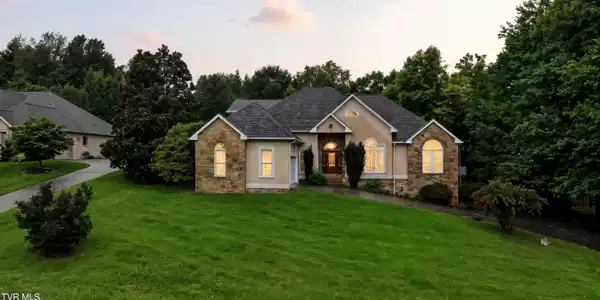 414 Mizpah Hills Drive