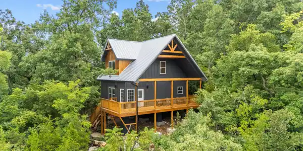 425 Cliffwood Drive