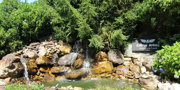 Image 4: EAGLE RIDGE WATERFALL AT ENTRANCE