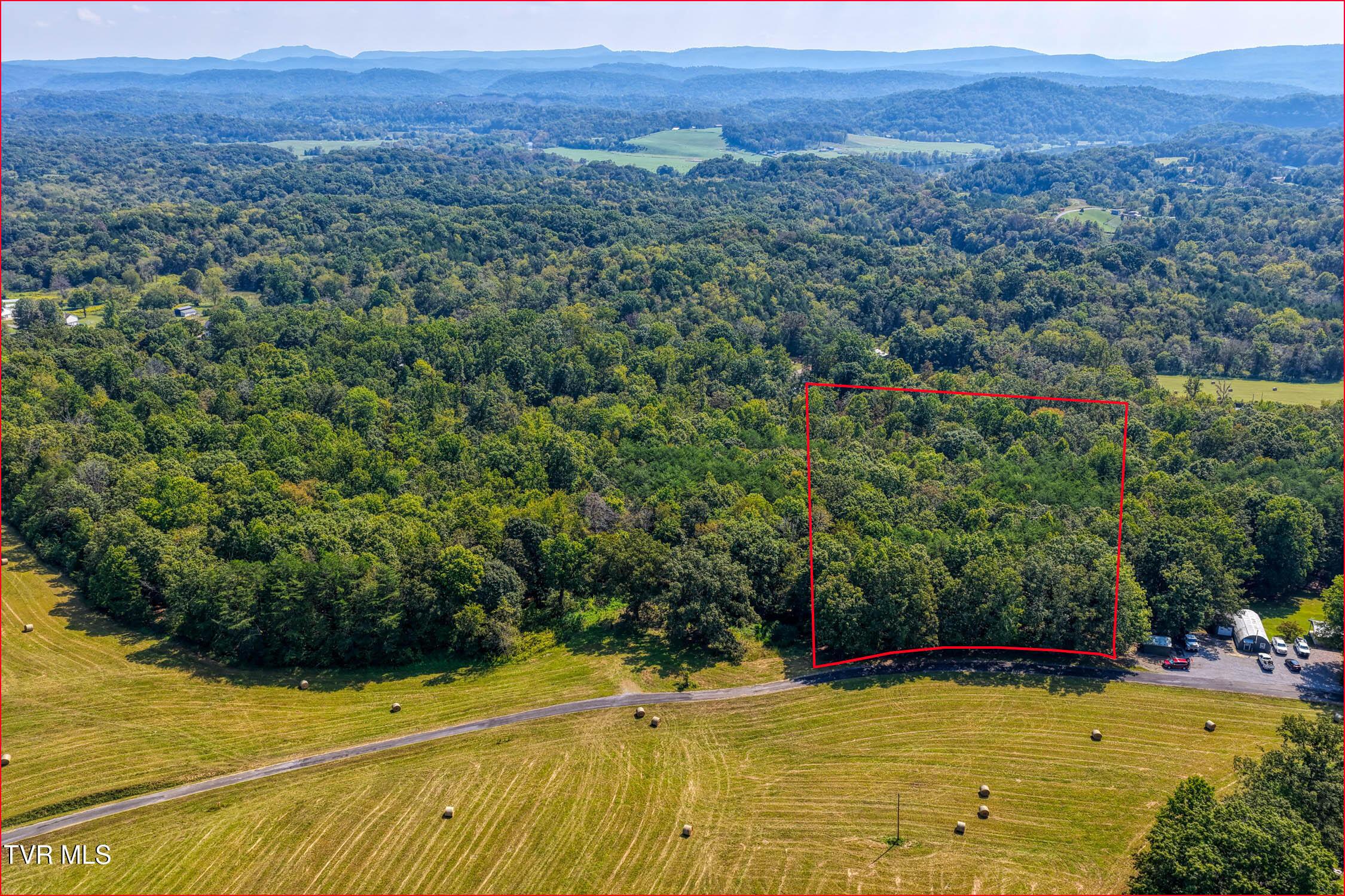 Image 2: Lot 2 b (2 of 2)