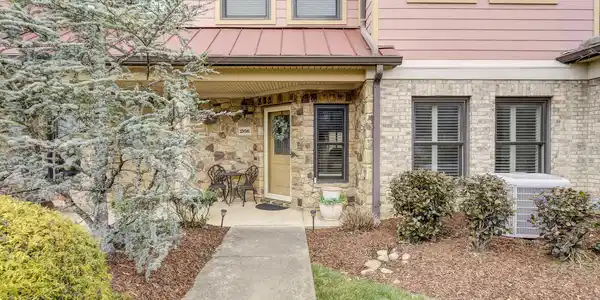 266 Westshore Pointe