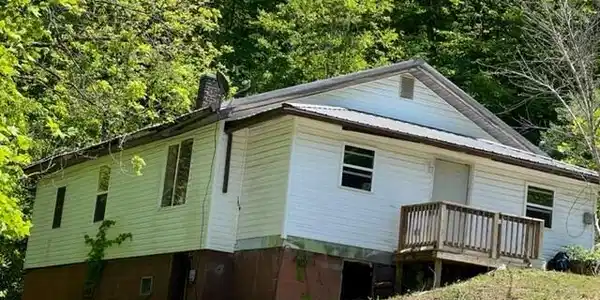 1438 Ely Town Road