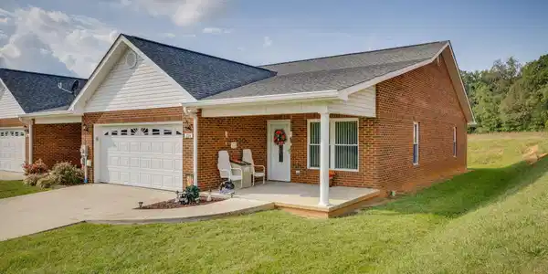 214 Planters Row