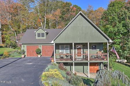 122 Orchard Meadows Lane