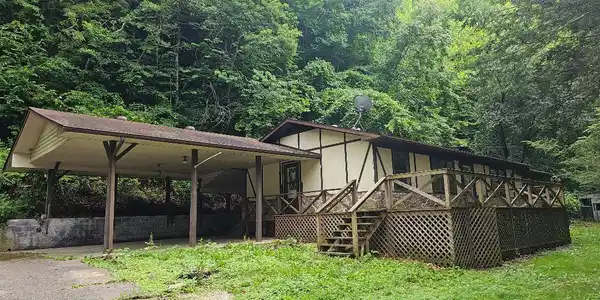 Image 2: 3