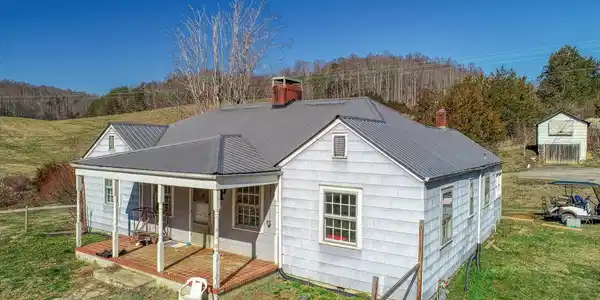 2001 Pressmens Home Road