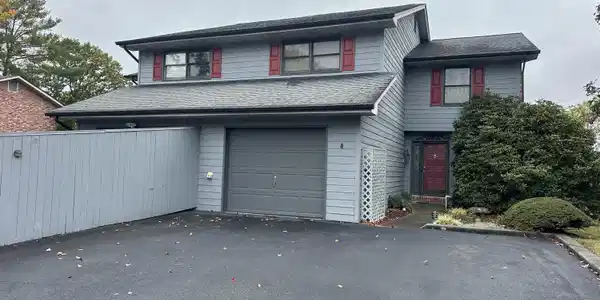 4 Windridge Court
