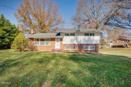 106 Patrick Henry Circle
