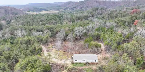 750 Tom White Hollow Road Road