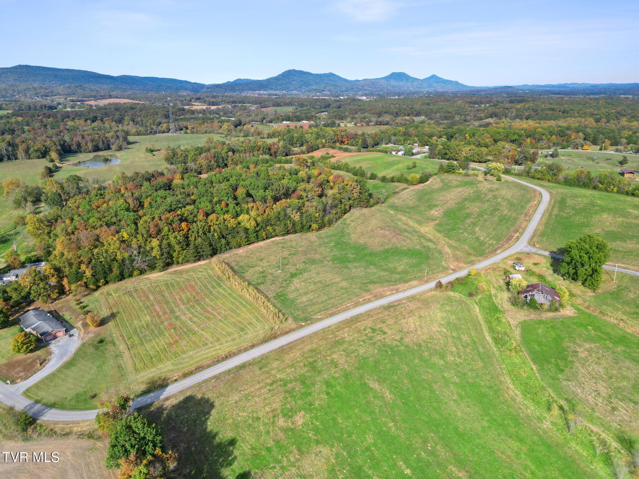Image 4: 25-web-or-mls-DJI_0517
