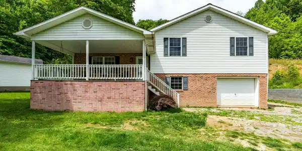 402 Crabtree Road